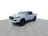 Used 2018 Toyota Tacoma TRD Sport image 3