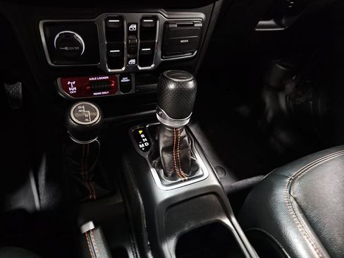 Used 2022 Jeep Gladiator Mojave w/ LED Lighting Group AWD/4WD image 16