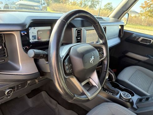 Used 2022 Ford Bronco Outer Banks image 7