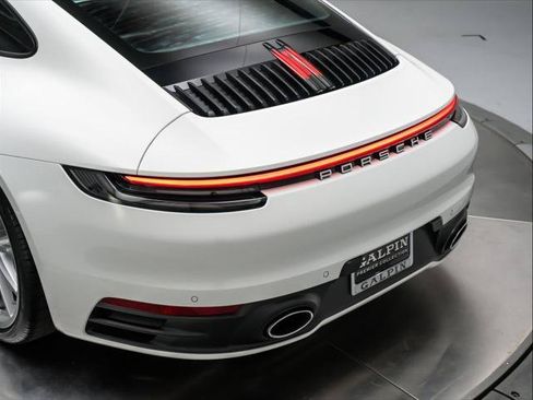 Used 2020 Porsche 911 Carrera w/ Sport Chrono Package RWD image 33