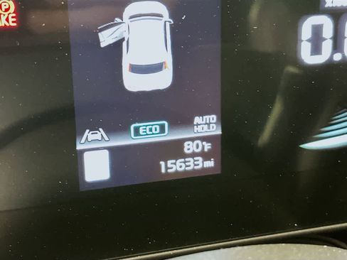 Used 2024 Kia Niro EX Touring image 19