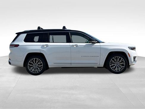 Used 2023 Jeep Grand Cherokee L Summit AWD/4WD image 30
