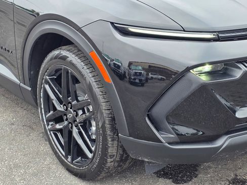 New 2026 Chevrolet Equinox EV LT w/ LPO, Blackout Package image 10