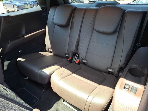 Used 2022 Mercedes-Benz GLS 450 4MATIC image 9