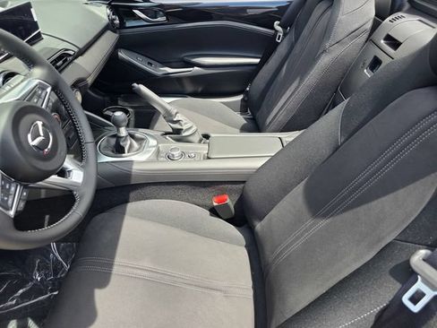 New 2026 MAZDA MX-5 Miata Club w/ Interior Package RWD image 9