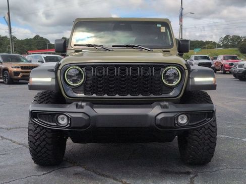 Used 2025 Jeep Wrangler Unlimited Sport AWD/4WD image 7