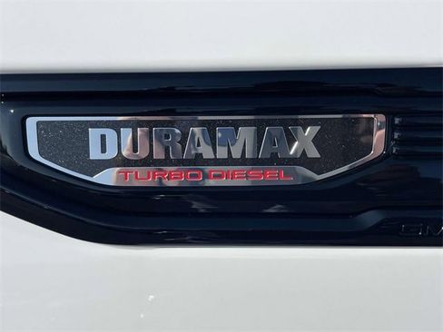 New 2026 GMC Sierra 1500 Elevation image 7