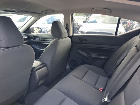 Used 2024 Nissan Altima 2.5 S FWD image 5