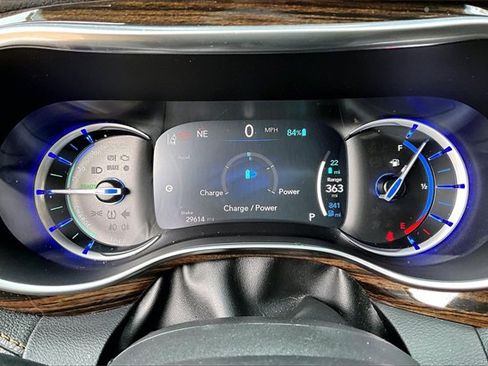 Used 2021 Chrysler Pacifica Pinnacle image 12