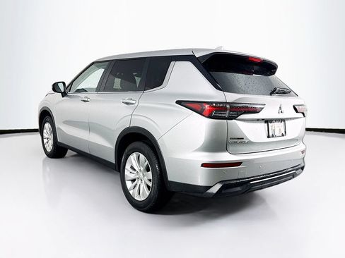 Used 2025 Mitsubishi Outlander ES AWD/4WD image 7