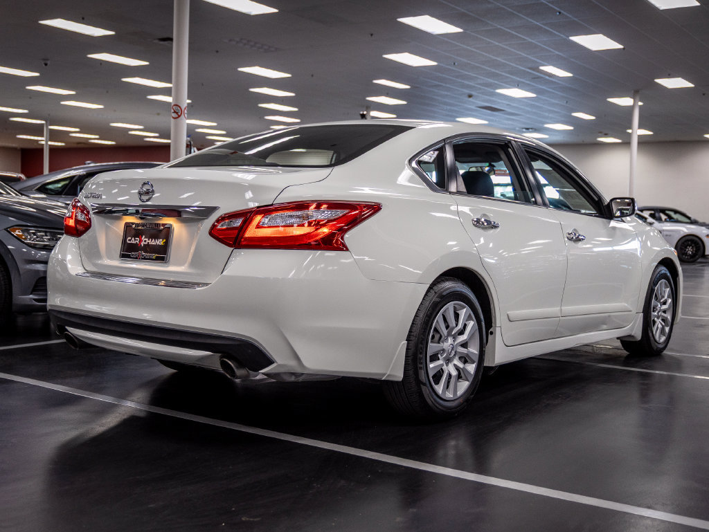 Used 2017 Nissan Altima 2.5 S w/ Power Driver Seat Package FWD image 6