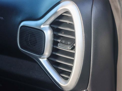 Used 2023 Kia Soul LX w/ LX Technology Package image 32