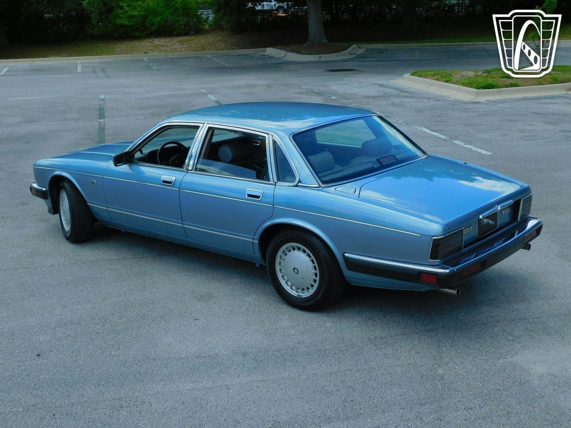 Used 1991 Jaguar XJ Vanden Plas RWD image 9