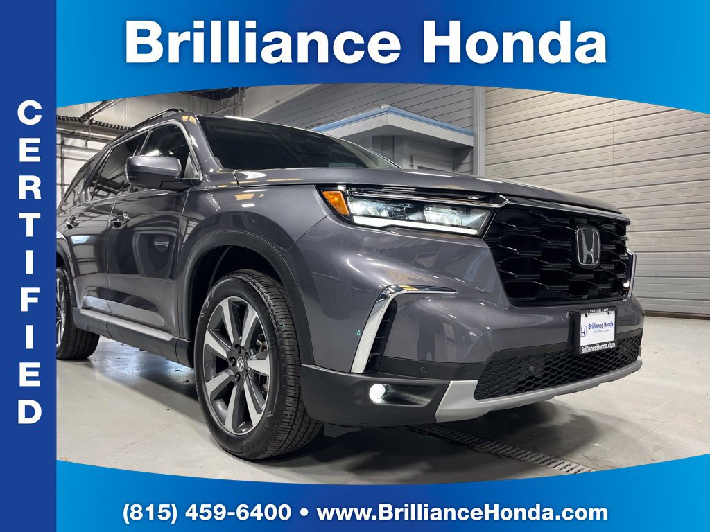 Certified 2025 Honda Pilot Touring image 1