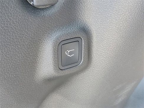 New 2026 Jeep Compass Limited w/ Sun, Sound & Navigation Group image 9