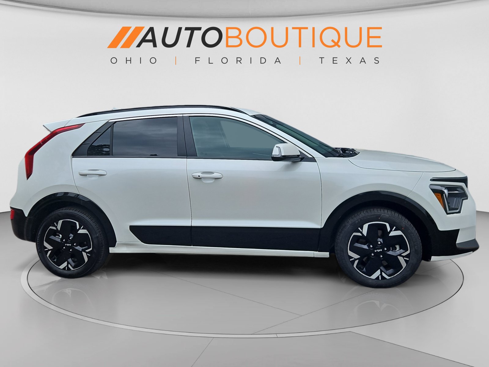 Used 2023 Kia Niro Wind w/ Wind Preserve Package FWD image 6