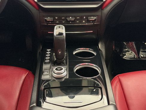 Used 2022 Maserati Ghibli Modena RWD image 20