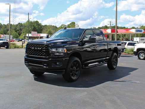 Used 2024 RAM 2500 Big Horn w/ Night Edition image 9