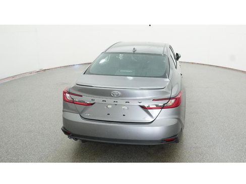 New 2026 Toyota Camry SE image 7