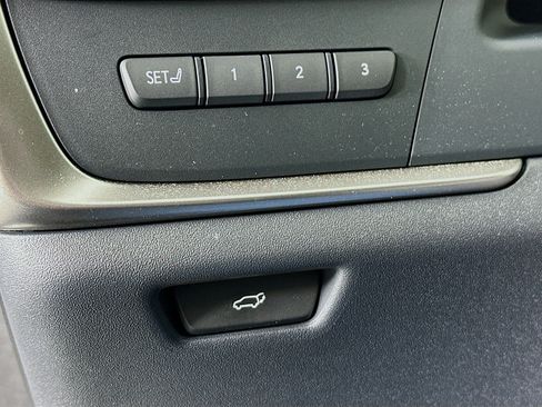 Used 2024 Lexus RZ 300e Premium w/ Technology Package image 17