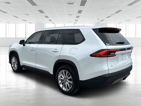 Used 2024 Toyota Grand Highlander Platinum image 6