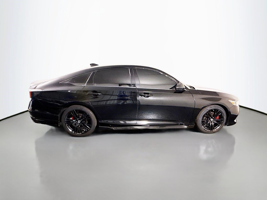 Used 2021 Honda Accord Touring image 11