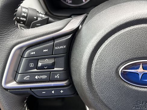 Used 2025 Subaru Outback Premium AWD/4WD image 18