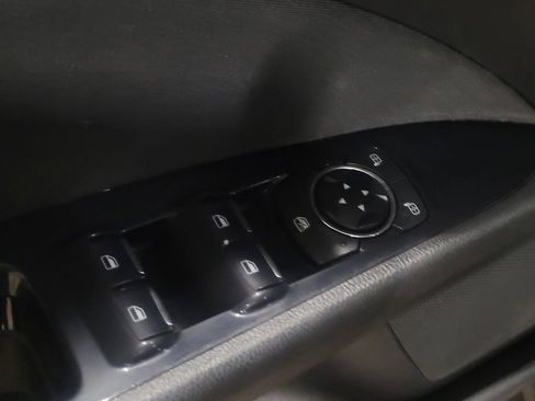 Used 2016 Ford Fusion SE image 27