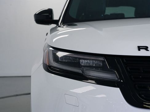 Used 2025 Land Rover Range Rover Velar Dynamic SE image 5