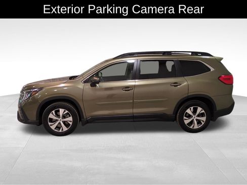 Used 2023 Subaru Ascent Premium w/ Convenience Package image 8