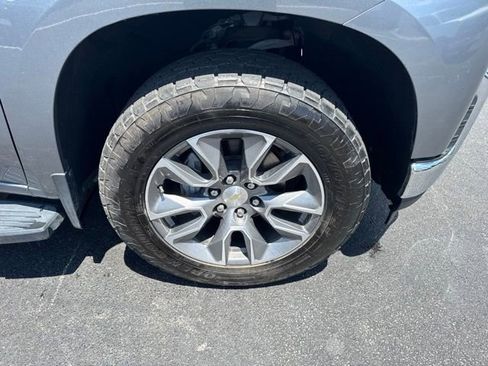Used 2021 Chevrolet Silverado 1500 LT AWD/4WD image 20