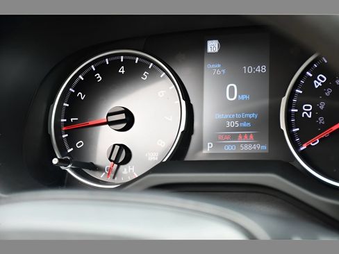 Used 2021 Toyota RAV4 LE AWD/4WD image 19