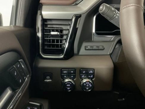 Used 2025 GMC Sierra 2500 Denali w/ Max Trailering Package AWD/4WD image 28