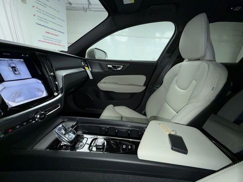 New 2026 Volvo V60 B5 Cross Country Ultra w/ Protection Package Premier image 9