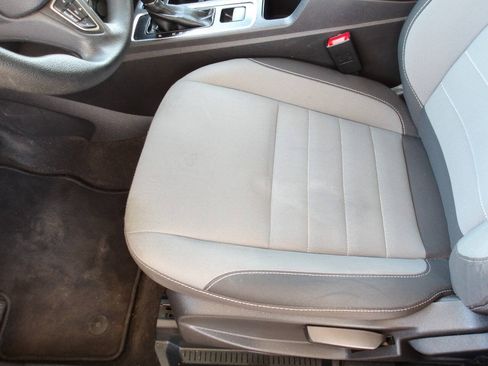 Used 2019 Ford Escape S FWD image 17