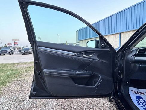 Used 2016 Honda Civic Touring image 28