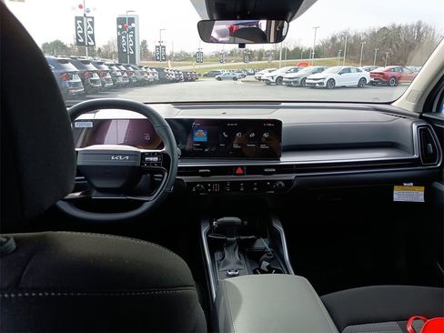 New 2026 Kia Sorento LX image 10