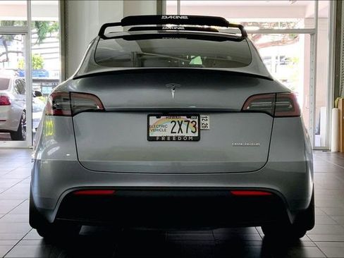 Used 2025 Tesla Model Y Performance AWD/4WD image 4