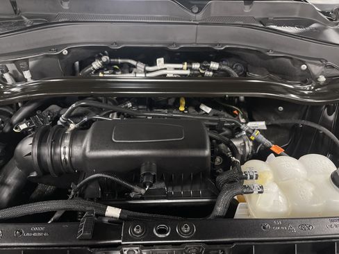 Used 2022 Ford Explorer ST-Line image 17