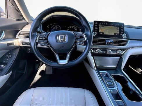 Used 2020 Honda Accord Touring image 9