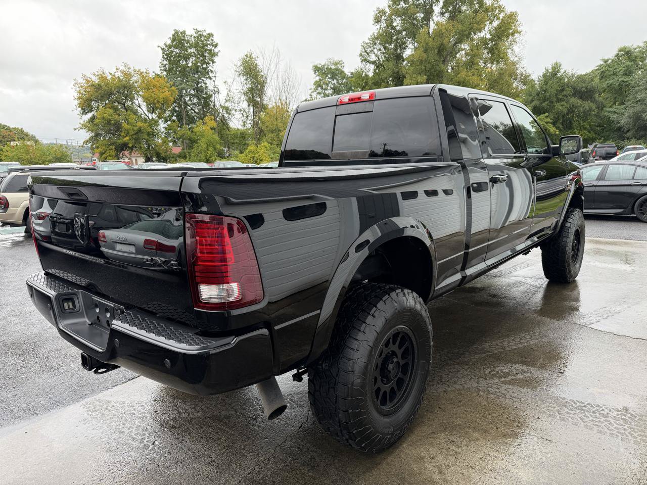 Used 2014 RAM 2500 Laramie w/ Black Appearance Group AWD/4WD image 4