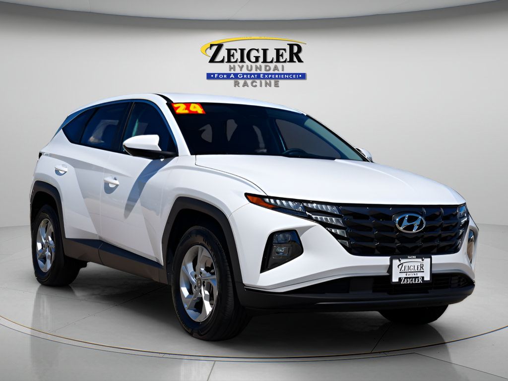 Certified 2024 Hyundai Tucson SE AWD/4WD image 1