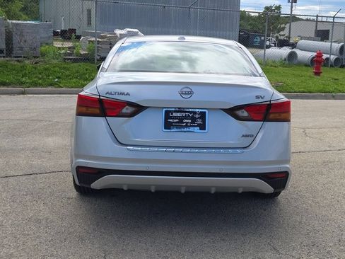 Used 2023 Nissan Altima 2.5 SV AWD/4WD image 10