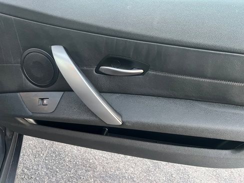 Used 2008 BMW Z4 3.0i image 36