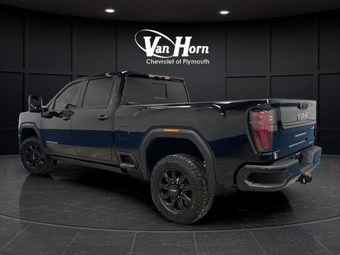 Used 2025 GMC Sierra 3500 AT4 w/ AT4 Premium Plus Package image 3