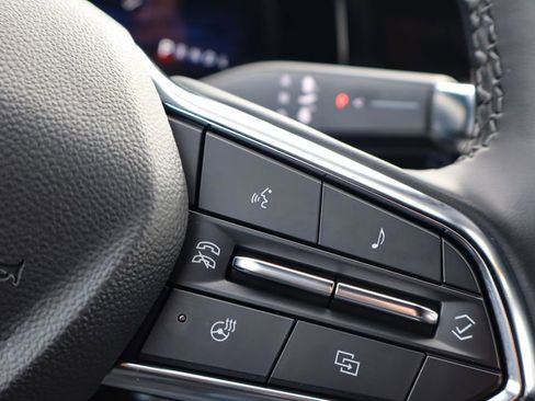 Used 2025 Chevrolet Equinox LT image 22