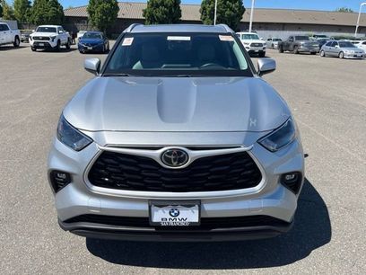 Used 2023 Toyota Highlander XLE