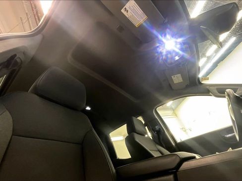 Used 2023 Chevrolet Silverado 1500 Custom RWD image 28