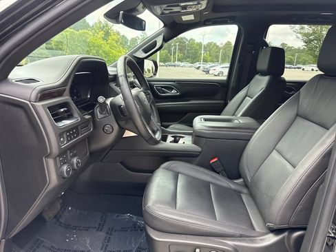 Used 2024 Chevrolet Tahoe Z71 w/ Luxury Package AWD/4WD image 12