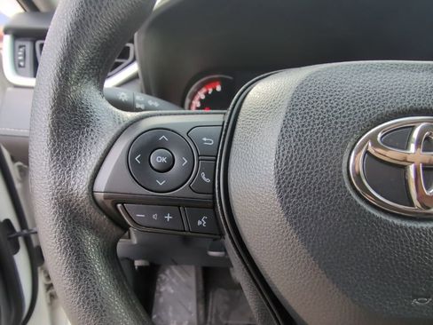 Used 2023 Toyota RAV4 XLE AWD/4WD image 16